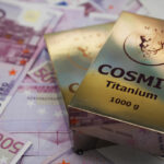 Acte de consignation d’un fait matériel, de la chronologie et du contexte historique.